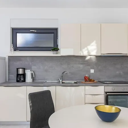 Garden Apartment Medulin Exterior photo