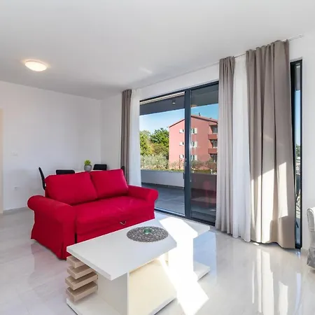 Garden Apartment Medulin Exterior photo