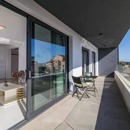 Garden Apartment Medulin Exterior photo