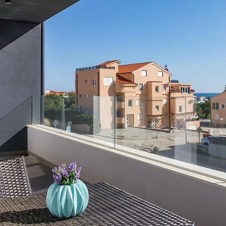 Garden Apartment Medulin Exterior photo
